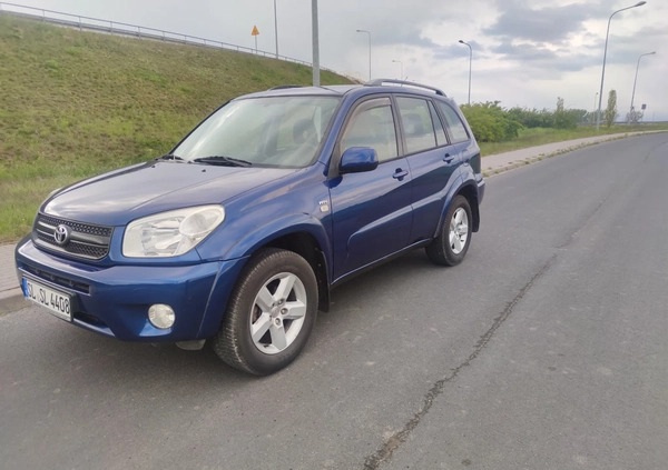 Toyota RAV4 cena 24900 przebieg: 223000, rok produkcji 2005 z Gniezno małe 232